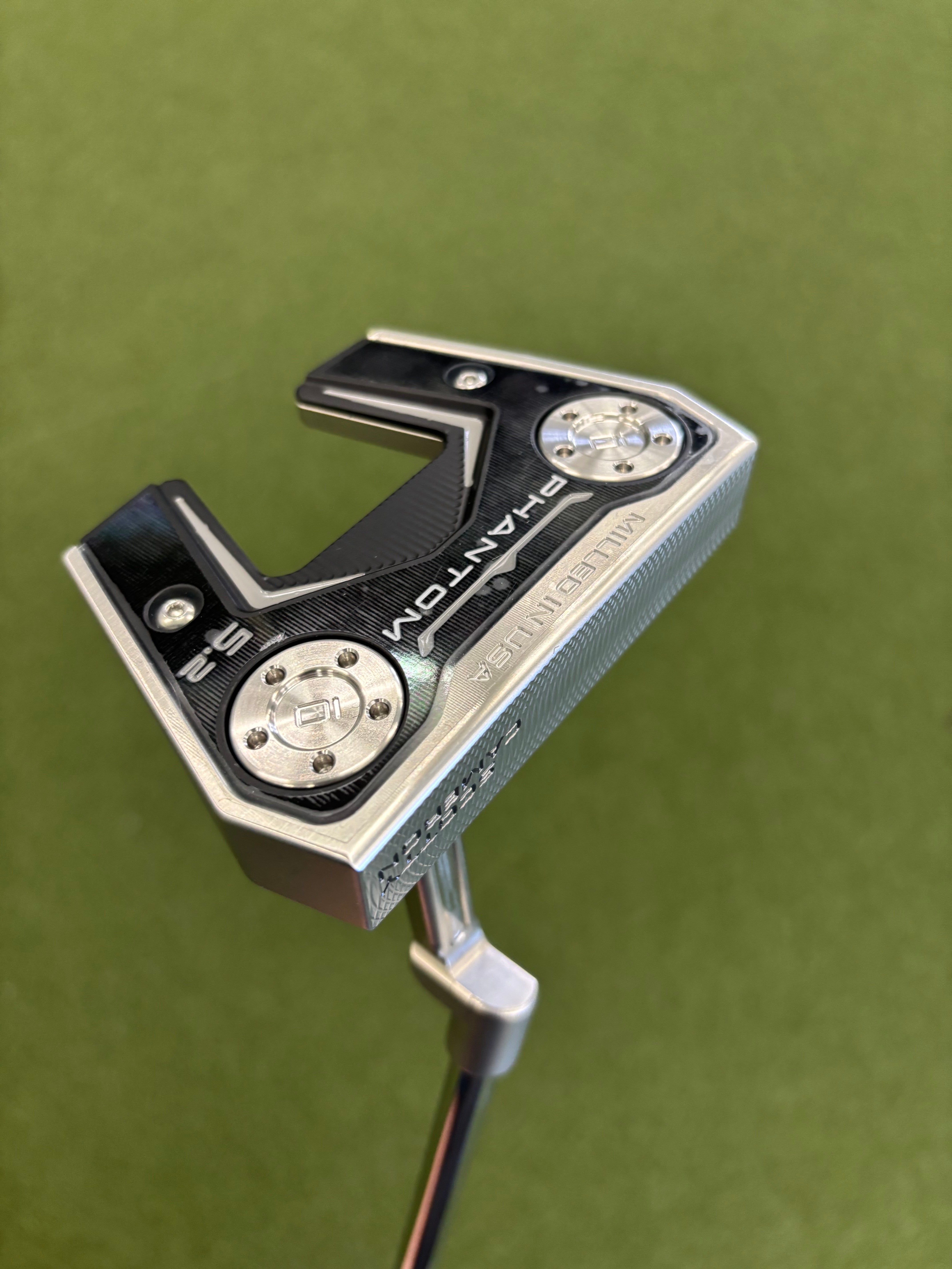 Scotty Cameron Phantom 5.2 Putter (O69, R39) | The Putter Library